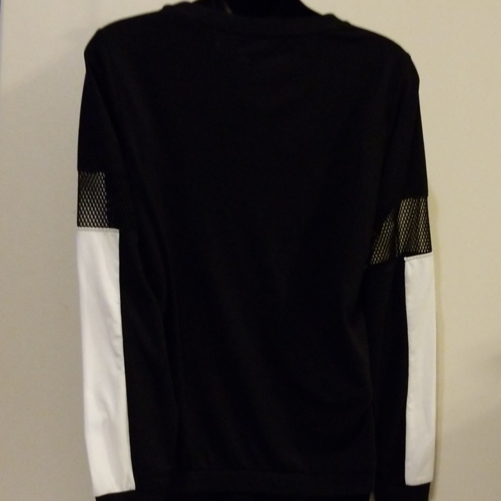 Guess - Picture 5 of 7